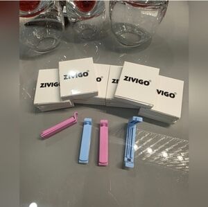 Zivigo Bag Clips Set, 4 Per Box , 10 Boxes, 40 Clips In Total